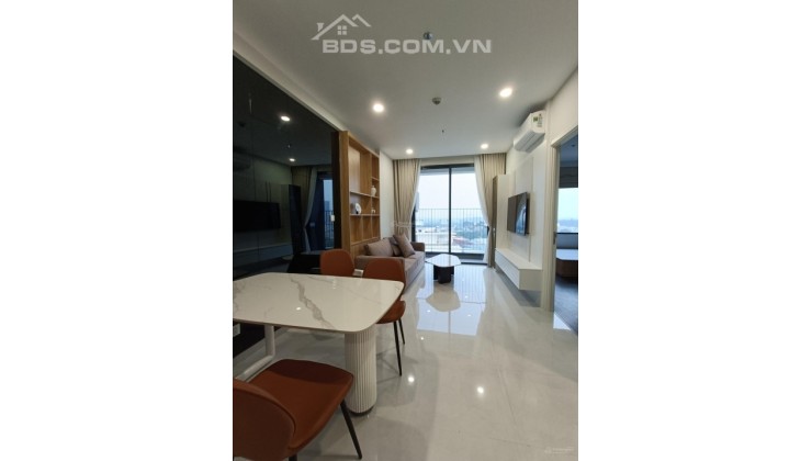 Chính chủ cần tiền cần bán căn hộ 72m2, full nội thất, chung cư The Emerald Golf View Thuận An