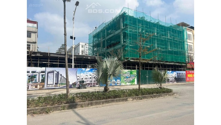 Nhỉnh 6 tỷ có căn Biệt Thự Liền Kề, 100m2, khu vực đông dân, giao thông thuận tiện.