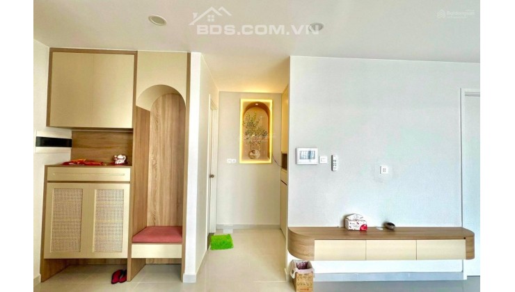 Chính chủ gửi bán gấp lỗ 700tr căn hộ 2 phòng ngủ 72m2 tại chung cư Emerald Golf View Thuận An
