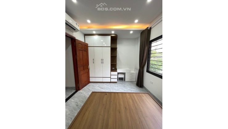 Bán nhà mặt phố Quan Hoai, 45m2, 6 tầng,2 tháng, ô tô, Nhỉnh 8  tỷ. Cho thuê 40 triệu/tháng LH 0976388663