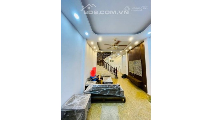 Bán nhà Cầu Giấy siêu đẹp 45m2, gần trường ĐH Giao Thông, giá 4 tỷ8 LH 0976388663