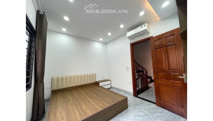 Bán nhà mặt phố Quan Hoai, 45m2, 6 tầng,2 tháng, ô tô, Nhỉnh 8  tỷ. Cho thuê 40 triệu/tháng LH 0976388663