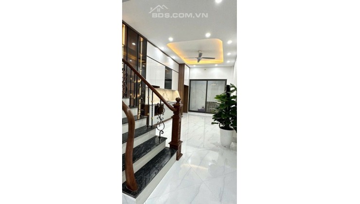 PHÂN LÔ HOÀNG VĂN THÁI- Ô TÔ TRÁNH - SIÊU VIP 3 BƯỚC RA #TRƯỜNG_CHINH  GÍA 15 TỶ