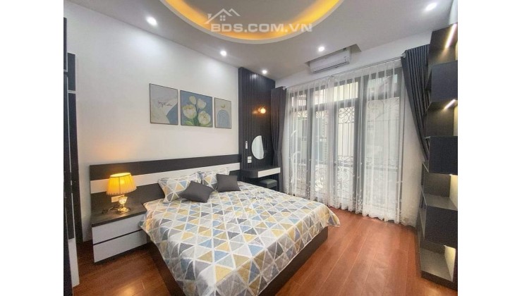 BÁN NHÀ KIM GIANG 50M2 - 4 TẦNG - HÀNG XÓM KĐT ĐẠI KIM - Ô TÔ ĐỖ CỬA - GIÁ 5,25 TỶ