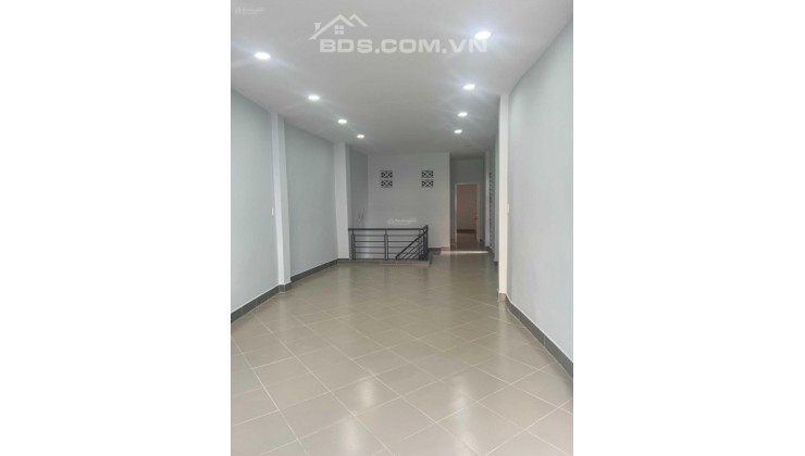 Bán nhà MT Lê Hồng Phong Quận 10 92,4m2 giá 29,5 tỷ