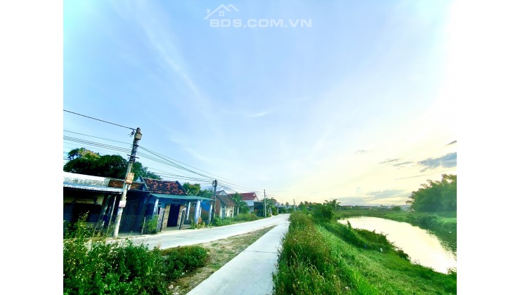 Bán nhà view sông Dinh ninh hoà , Nam Vân Phong ngang 12m cực đẹp