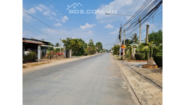 Bán đất hai mặt tiền đường ĐT 821 và mặt tiền đường An Ninh Tây- đi thẳng qua Khu công nghiệp An Ninh Tây- Lộc Giang.
