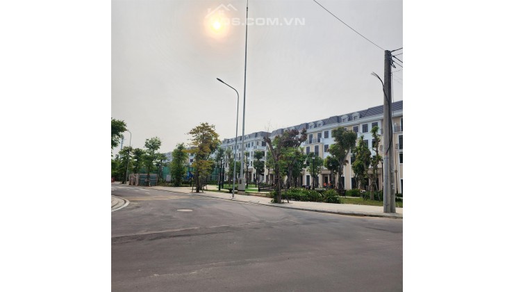 Bán đất đường Hà Huy Tập view Vincom Shophouse Quảng Trị