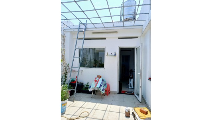 Chính chủ bán nhà 1 trệt 3 lầu kiên cố tại Gò Vấp, DTSD 150m2 SHR, 5.7 tỷ. Lh:0937875541.