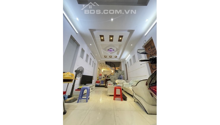 Gấp Bán Nhà --90 m2 Trường Thọ--Thủ Đức--HxH--Nhà 3 Tầng--Xe tải Tận Cửa--giá 5,7 tỉ