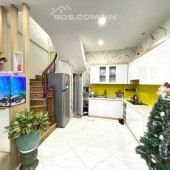 Bán gấp căn nhà đẹp tại Khương Trung 35m2 5tầng mặt tiền 4.1m giá 5.3 tỷ