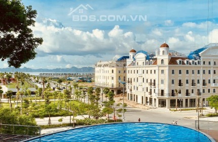 Bán khách sạn tc 5* trung tâm Bãi Cháy- Hạ Long, 32 phòng, đi bộ 2p ra bãi tắm, cạnh công