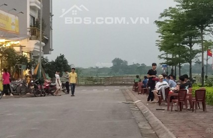 Bán đất tái định cư Ngọc Thụy, Long Biên DT 90m2, kinh doanh hoặc làm văn phòng, trung tâm dạy học