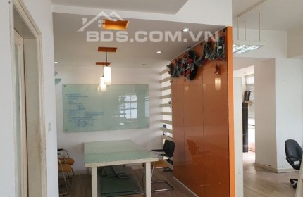 Chính chủ cho thuê Chung Cư Cầu Giấy DT90m2 giá chỉ 12.5 triệu lh 0906230838