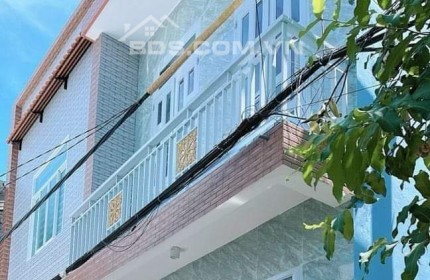 Nhà mới thổ cư, kiêng cố, 3 phòng ngủ, gần trung tâm