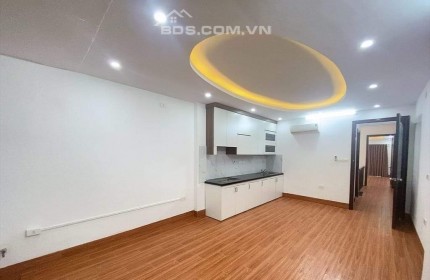 BÁN NHÀ KIM GIANG 50M2 - 4 TẦNG - HÀNG XÓM KĐT ĐẠI KIM - Ô TÔ ĐỖ CỬA - GIÁ 5,25 TỶ