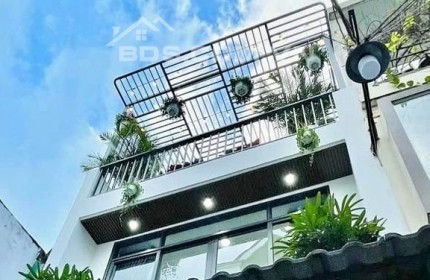 Bán nhà Phường Phú Thuận, Q7, 42m2, 3 lầu ngang 4.2 dài 10 chỉ 4.4 tỷ.