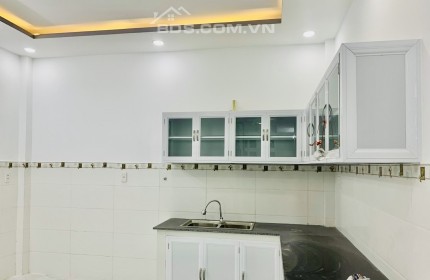 Nhà bán Phạm Hữu Lầu, 96m2 ngang 4 dài 23 chỉ 4.9 tỷ