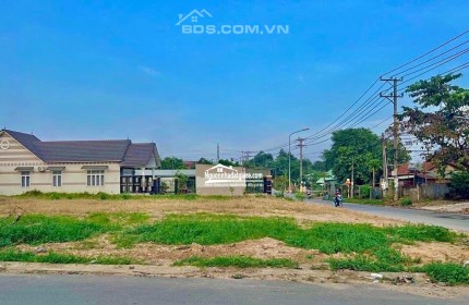 BÁN 4MIẾNG (20X31=620M2) SỔ RIÊNG, TRUNG TÂM CHỢ THỊ XÃ, TRƯỜNG CẤP 1,2,3 SÁT KCN. 320 TRIỆU/SỔ