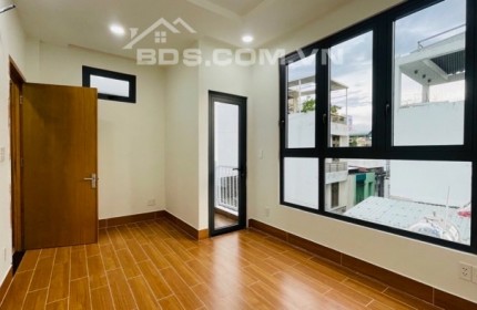 Bán nhà 42m2, 4 tầng, 4PN, 4WC, đường Phan Xích Long, P7. ở ngay.