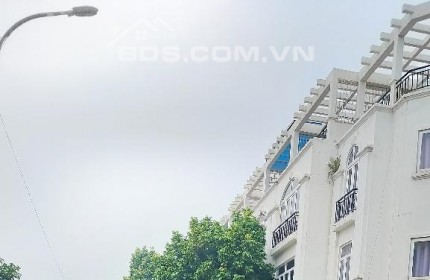 a Chung bán gấp Biệt thự KĐT Cầu Bươu 124 m lô góc 5 T MT 10 m ô tô tránh vỉa hè gần hồ 15 tỷ 9