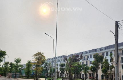 Bán đất đường Hà Huy Tập view Vincom Shophouse Quảng Trị