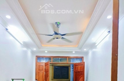 Bán nhà Trần Khát Chân. Ngõ nông. Oto vào gần. Nhà mới ở luôn 33m2x5T. Giá 4,95 tỷ.