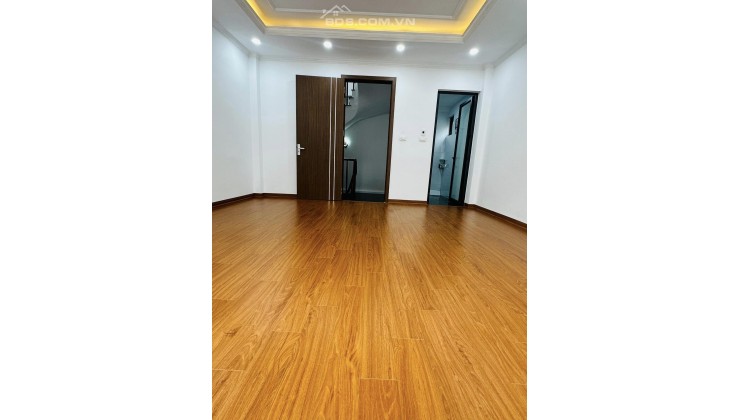 Chính chủ bán nhà riêng, MỚI XÂY SONG, ngõ Khương Đình DT 40m2, 6 Tầng, Giá 7.8 tỷ   NHÀ 6 TẦNG THANG MÁY XÂY MỚI ĐỘC LẬP