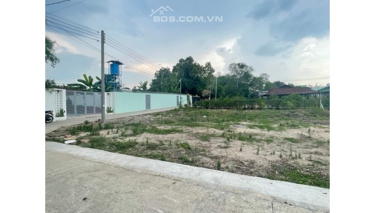 BÁN GẤP 25X40=1000M2 SHR ĐƯỜNG 24M DÂN CƯ ĐÔNG SÁT CHỢ ỦY BAN GIÁ 420TR