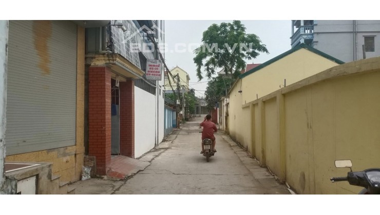 CC cần bán 76m2, 1.x tỷ,  lô góc, tk 3, Đất Chúc Đồng, Thụy Hương Chương Mỹ, HN.