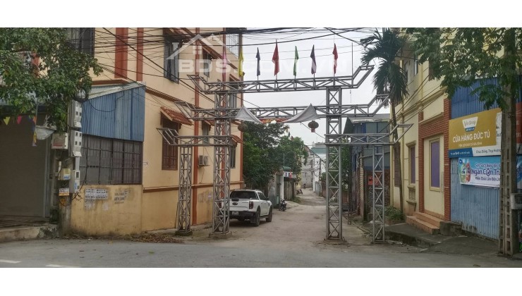 CC cần bán 76m2, 1.x tỷ,  lô góc, tk 3, Đất Chúc Đồng, Thụy Hương Chương Mỹ, HN.