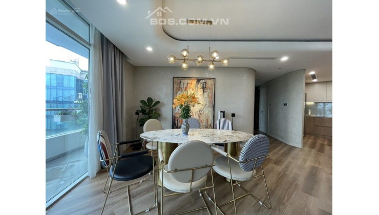 Cho thuê căn Penthouse Vinhomes Metropolis Liễu Giai giá rẻ, full đồ