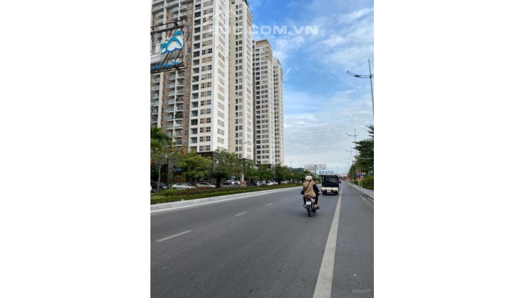 Bán 1600m2 đất thương mại, dịch vụ