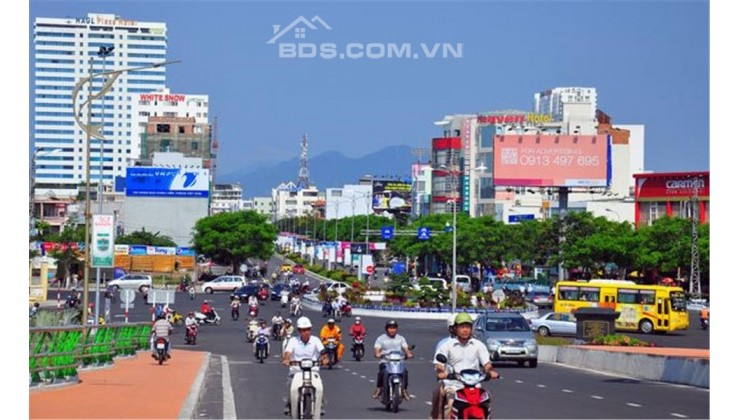 Bán nhà đường Nguyễn Văn Linh đoạn đẹp nhất dt 106m2 đang có hợp đồng dài hạn thuê 80 triệu/tháng