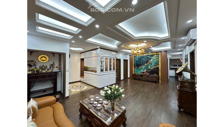 Bán căn hộ chung cư CT1 Vimeco Nguyễn Chánh – Cầu Giấy 151m 4PN 2WC nhà đẹp đầy đủ đồ, giá bán hơn 8 tỷ tặng suất để ô tô LH 0828353222