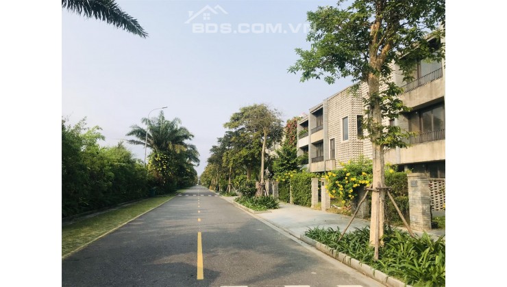 Bán Gấp Villa Casamia Hội An Giá Nợ Ngân Hàng , Cắt Lỗ