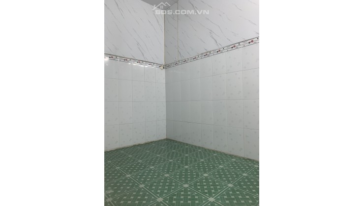 Phòng trọ 20m2 có bếp, vệ sinh riêng và camera an ninh