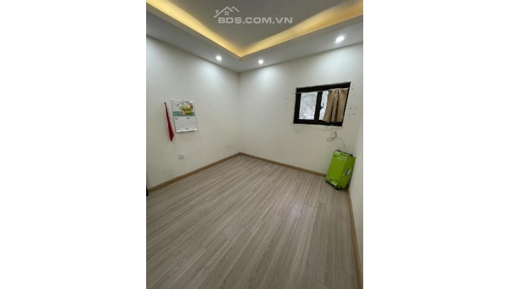 CHO THUÊ NGUYÊN CĂN TRƯƠNG ĐỊNH, NHÀ MỚI, SÁT Ô TÔ 48M x 5T, 17,9 TR 0903258273