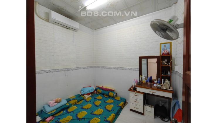 Cho thuê nhà full nội thất hẻm 11 Nguyễn Văn Linh cặp Đa khoa Trung Ương