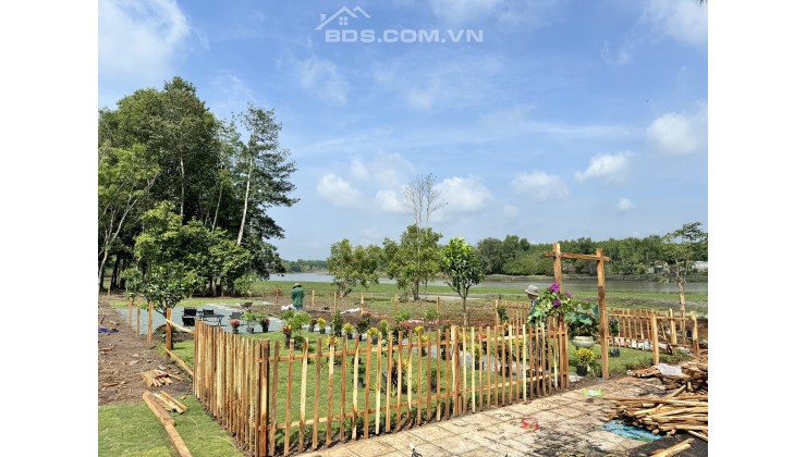 Bán đất vườn thổ cư 100m2, sổ hồng riêng, giá chỉ 590tr, vỉa hè đường nhựa 7m