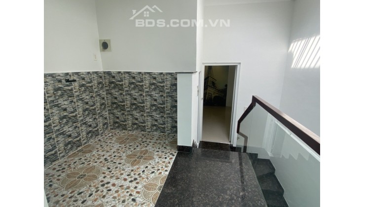 Bán nhà căn góc 3 mặt tiền hẻm xe hơi Nguyễn Kim giá 14 tỷ - DT 70 m2