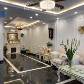 Mặt Phố Trịnh Văn Bô, 140m2, 6 Tầng, Lô Góc, Giá 33 Tỷ.