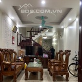 Bán nhà Định Công Thượng 6 Tầng x 50m2, Ô tô đỗ cửa, 6 Ngủ, 8.5 tỷ