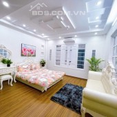 Bán Nhà Ngõ 79 Cầu Giấy : Nhà 6 tầng , Mặt Tiền : 4,5m, Giá : 10.5 tỷ