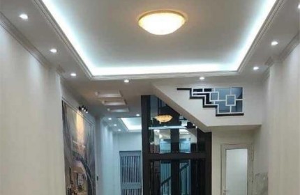 CÂU GIẤY NHÀ ĐẸP Ở NGAY GẦN OTO 50M2, 5 TẦNG 6 NGỦ GIÁ CHỈ 7,5 TỶ CÓ TL.