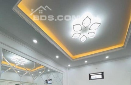 Bán Gấp nhà 4 tầng phố Trần Bình, Nguyễn Hoàng 36m2 2 thoáng, Gần Ô tô, Full NT ~5tỷ