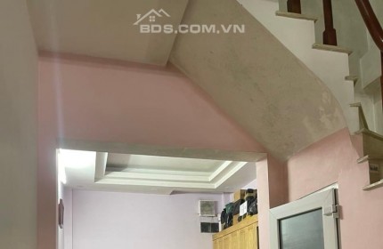 Bán nhà đường hoàng hoa thám 40m x 4 tầng ngõ rộng.