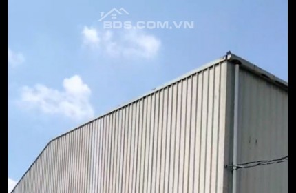 Bán kho xưởng 8.237.8m2, mặt tiền 86m2, giá 30tỷ, thị trấn Lương Sơn, Hoà Bình