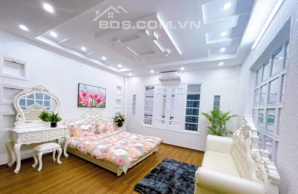 Bán Nhà Hoàng Sâm , cầu Giấy : 68.2m2, 3 tầng , Mặt tiền : 5.1m, giá 8 tỷ