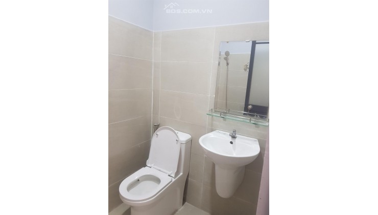 Chính chủ bán nhà Q12- nhà 2 tầng-3PN- 3Wc-DTsd: 94m2,Sát Chợ Cầu- 3.5 Tỉ TL